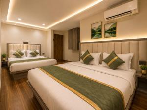 Glitz Royce -Nr Jio Centre & Kurla Station