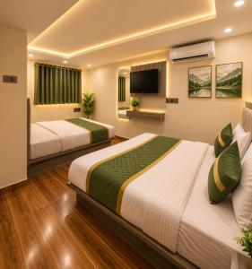 Glitz Royce -Nr Jio Centre & Kurla Station