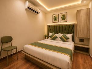 Glitz Royce -Nr Jio Centre & Kurla Station
