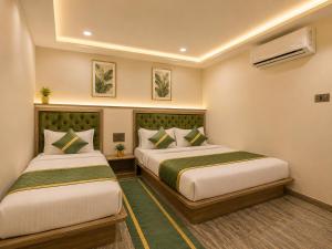 Glitz Royce -Nr Jio Centre & Kurla Station