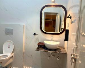 Heritage Loft Suite in Posh of Varanasi with Kitchen facility