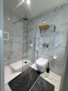 AURA suites by Mercury towers