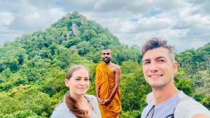 Thalpathwewa Cave Temple
