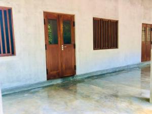 Thalpathwewa Cave Temple