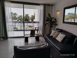 Apartamento Edificio Iroka 4C en el Rodadero Frente al Mar con Balcón y Vista 3 Habitaciones