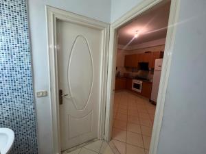 Modern 3-Bedroom Apartment in Laouina