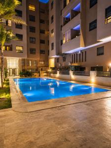Elegant 2BR Appartment - Pool - Menara Garden