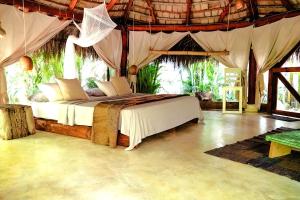 Jungle Hut near Beach - Nature Lovers