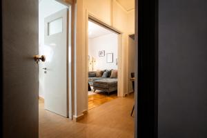 Modern & Cozy 1BR Apartment in Piraeus