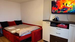 Cozy 9th floor studio with balcony and free parking