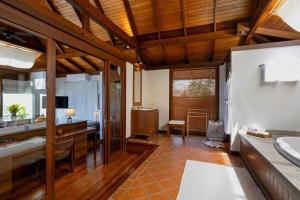 Ayara Surin Villa