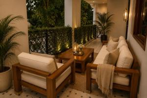 4BDR VILLA NO 2 NEAR TOWN RESTURANTS HOSPITALS With OFC and BALCONY
