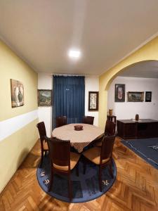 3-Bedroom Apartment in Sutomore