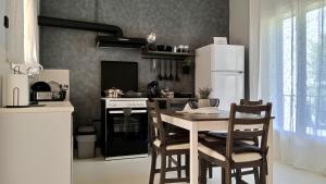 Artemis Seaside Home by Traser