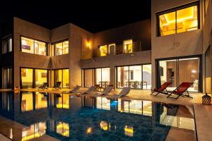 Design villa, huge pool & sunsets Essaouira