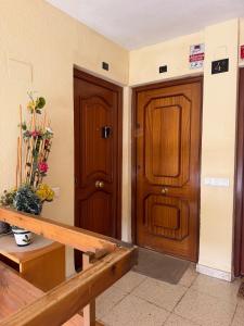 Renovated apartment 2 bedrooms Free parking