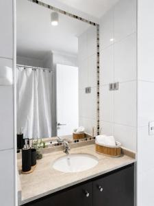 Metro UC and Lastarria Ideal location