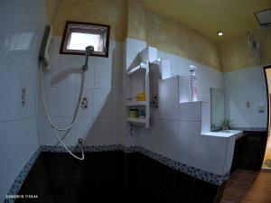 Koh Phangan Bungalows - Maduea Wan House