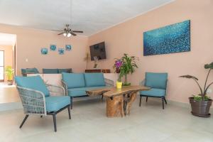 Villa Ixchel-Stunning views, right on the beach!