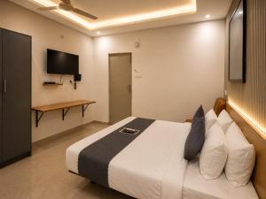 Hotel GV Elite Luxury Rooms Near Nexus Mall & JNTU