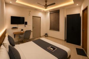 Hotel GV Elite Luxury Rooms Near Nexus Mall & JNTU