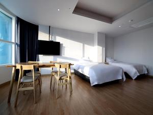 Sokcho Local Bridge Hotel