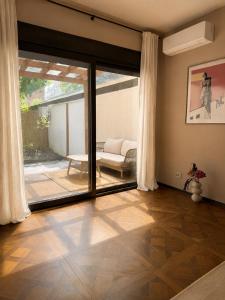 CASA VERDE Central Apartment with Patio