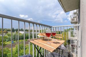 Lumina I Cozy 2-room Apart with Balcony I 4 guests I Metro
