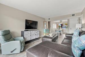 206B - 1BR1 Bath at Seaspray Condos on Okaloosa Island, Fort Walton Beach, Fl