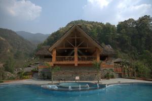 Triangles Resort
