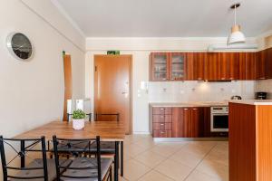 Charming Apartment near Athens Center and the Sea