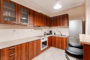 Charming Apartment near Athens Center and the Sea