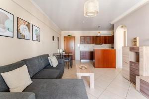 Charming Apartment near Athens Center and the Sea