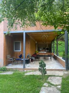 VILA ALEK-Ponikva