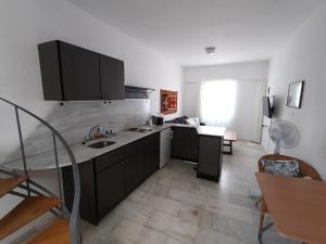 Phil Samosflats Beachfront Maisonettes