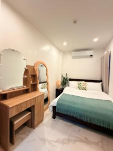 The Cotswolds Siargao Modern 1BR Apt Fast Wi-Fi Netflix DISNEY Unit 1