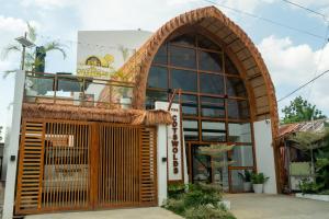 The Cotswolds Siargao Modern 1BR Apt Fast Wi-Fi Netflix DISNEY Unit 1