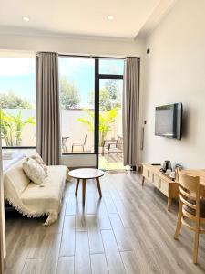 Arola Home