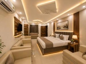 Hotel JS Grnad - Noida Sector 132