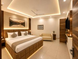 Hotel JS Grnad - Noida Sector 132