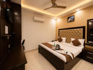 Hotel International - Govindpuri Metro
