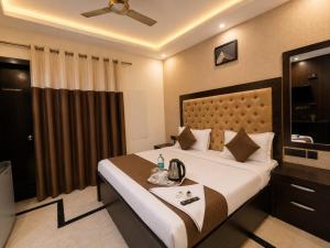 Hotel International - Govindpuri Metro