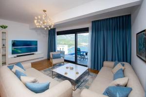 Book now for a perfect blend of luxury and tranquility!
