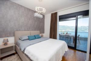 Book now for a perfect blend of luxury and tranquility!