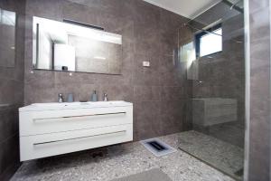 Book now for a perfect blend of luxury and tranquility!