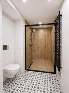 Brick House, Apartment 3F