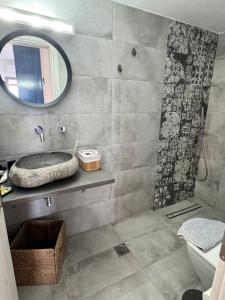Christos rooms milos