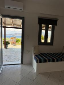 Christos rooms milos