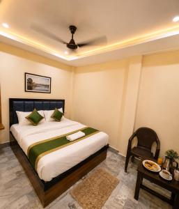HOTEL VARANASI RD GUEST HOUSE Near Shree Kashi Vishwanath Temple and Ganga Ghat -BEST FAMILY HOTEL IN VARANASI