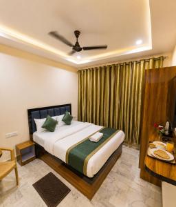 HOTEL VARANASI RD GUEST HOUSE Near Shree Kashi Vishwanath Temple and Ganga Ghat -BEST FAMILY HOTEL IN VARANASI